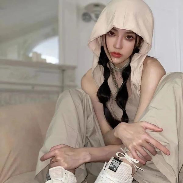 隐秘而伟大 海报
